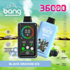 Bang Vape の Black Dragon Ice フレーバーのプロモーション グラフィック。Vape デバイスのデジタル ディスプレイ、製品の機能、ブラックベリーとミントの葉に囲まれた黒いドラゴンとバイクのイラストを使用したデザインが紹介されています。