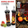 Dispositivos de vape desechables de Bang Blaze con embalajes coloridos con una ilustración de la emperatriz de fantasía, frutas de fresa y kiwi, y especificaciones detalladas de productos que incluyen 60000 bocanadas, 40 ml de capacidad de líquido E, batería de 1000 mAh y bobina de malla.