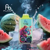Dispositivo vape Fumot colorato con illustrazione leopardata, display digitale e vapore che si alza, circondato da cubetti di ghiaccio, fette di anguria e schizzi d’acqua.