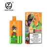 Dispositif de vape jetable et emballage comportant un singe de dessin animé avec des lunettes de soleil et une casquette, des couleurs orange vif et vert, la marque ' Triple Flavour ', les options de saveur répertoriées et une étiquette d'avertissement de dépendance à la nicotine.