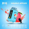 Werbebild für Atus Double Apples Vape mit einem blauen Dampfgerät mit Digitalanzeige, Äpfeln und Apfelsaftspritzern im Hintergrund und Produktspezifikationen unten.