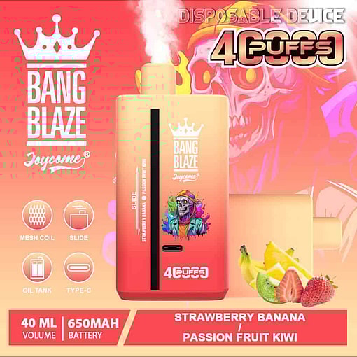 Bang Blaze Joycome 使い捨て Vape デバイスのカラフルな広告。4,000 パフ、メッシュ コイル、40 ml 容量、650 mAh バッテリー、ストロベリー バナナとパッション フルーツ キウイのフレーバーを特徴とし、フルーツの画像と鮮やかで様式化された背景が付いています。