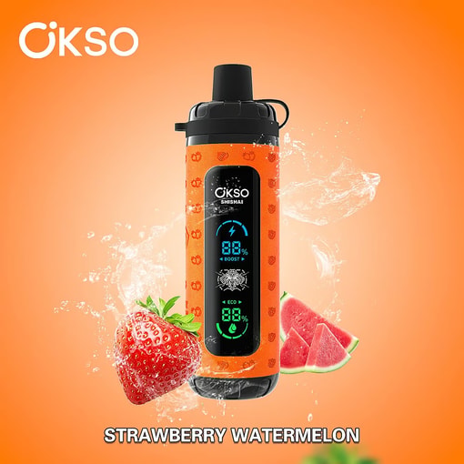 Dispositivo elettronico Okso arancione con display digitale, circondato da schizzi d’acqua, una fragola e fette di anguria, su sfondo arancione con scritta 'Strawberry Watermelon'.
