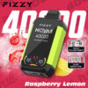 Fizzy NQVA plus vape -apparaat in Raspberry Lemon -smaak, met een groen en zwart body, digitaal display en gemarkeerde functies zoals 4000 puffs, versnellingsaanpassing en dubbele mesh -spoel, met frambozen-, citroen- en splash -afbeeldingen op de achtergrond.