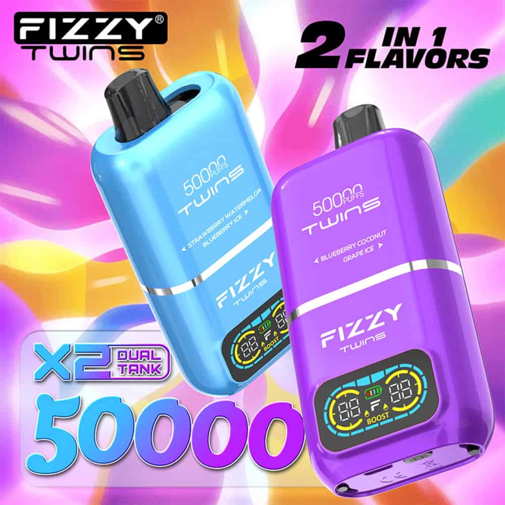 Twee felgekleurde Fizzy Twins vape-apparaten, één blauw en één paars, met een ontwerp met twee tanks en gelabeld met twee verschillende smaakcombinaties tegen een kleurrijke, abstracte achtergrond, met reclame voor 50.000 trekjes en "2-in-1-smaken".