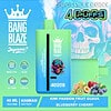 Kleurrijke Bang Blaze wegwerpapparaat Vape -apparaat met fruitillustraties, met de markering van 4000 trekjes, gaasspoel, 40 ml volume, 650 mAh batterij en smaken van kiwi, passievrucht, guave, bosbessen en kersen tegen een blauwe achtergrond met een grote schedelafbeelding.