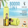 Twee Yellow Bang de 80.000 wegwerp-vape-apparaten met een cartoon aapafbeelding op een zandstrand met oceaan- en palmbomen, die 80.000 trekjes, 3-in-1 functionaliteit en productspecificaties bevorderen.