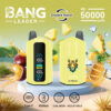 Advertentie voor Bang Leader Vape-apparaat met twee gele vape-units, digitaal scherm, tijgerillustratie en benadrukte functies zoals dubbele smaak, tot 50.000 trekjes, Type-C-opladen, 650 mAh-batterij, dubbele mesh-spoelen en instelbare opties, met spetterend fruit en ijsblokjes op de achtergrond.