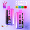 Twee Bang King Degelopable Vapes met roze-paarse gradiëntontwerp, met tekenfilmkarakterwerk, merklogo en markten zoals 30000 puffs, Type-C opladen, 550 mAh batterij, 36 ml capaciteit, mesh-spoel en vermelde smaken aardbeienwatermeloen en druivenijs.