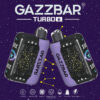 Twee Gazzbar Turbo Vape -apparaten met sterrenhemelpaarse achtergronden, constellatieafbeeldingen en productspecificaties hieronder getoond.