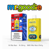 Mr. Goodie Flavoured Vape -apparaat met een gele kast met een gestileerde oogafbeelding, weergegeven naast de kleurrijke verpakking die drie beschikbare smaken benadrukt: Blue Razz, Cherry en een Blue Razz Cherry Mix.
