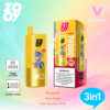 Yellow Zooy 3-in-1 vape-apparaat en verpakking met een cartoonaap, met smaakopties mango-ijs, aloë druiven en kiwi passievrucht en gemarkeerde functies zoals drievoudige 0,9 ohmspoel en displayscherm.